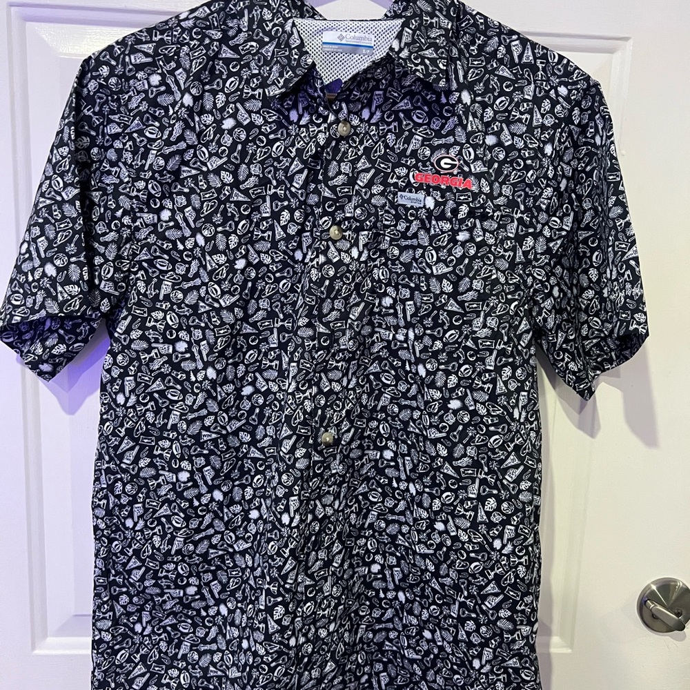 Columbia UGA Men's Black and White Patterned Shirt